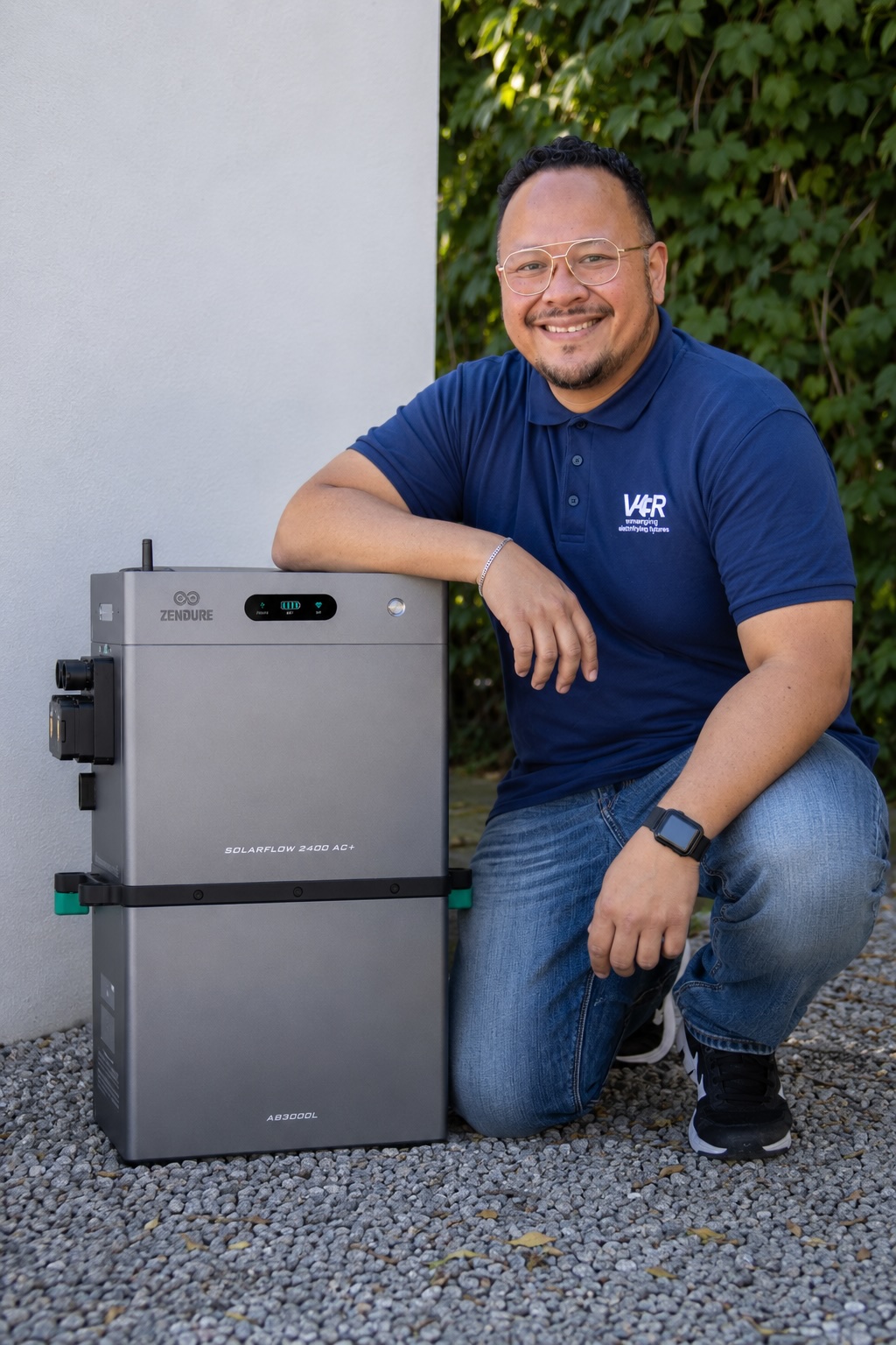 The Verdict: Why I Chose the Zendure Solarflow 2400 AC+ (And Not the Marstek or the Hyxi)